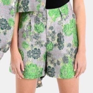 Shoeby Eksept Embroidered Floral Straight Fit Jacky Dress Shorts